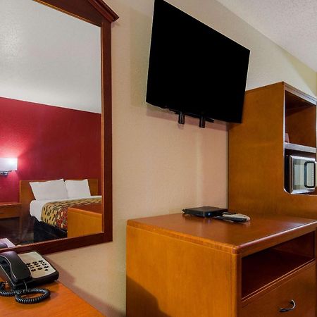 Econo Lodge Goldsboro Hwy 70 Экстерьер фото