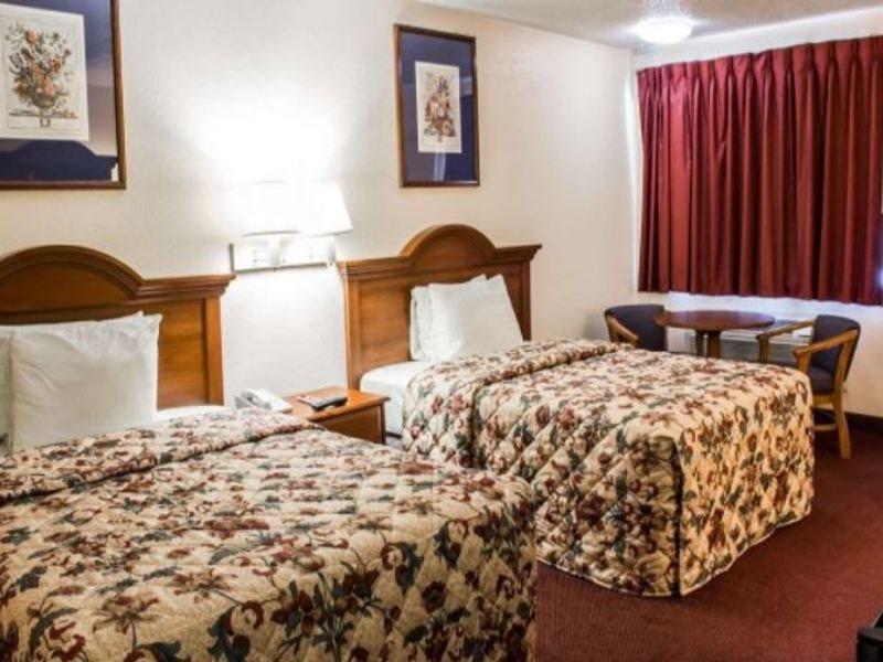 Econo Lodge Goldsboro Hwy 70 Экстерьер фото
