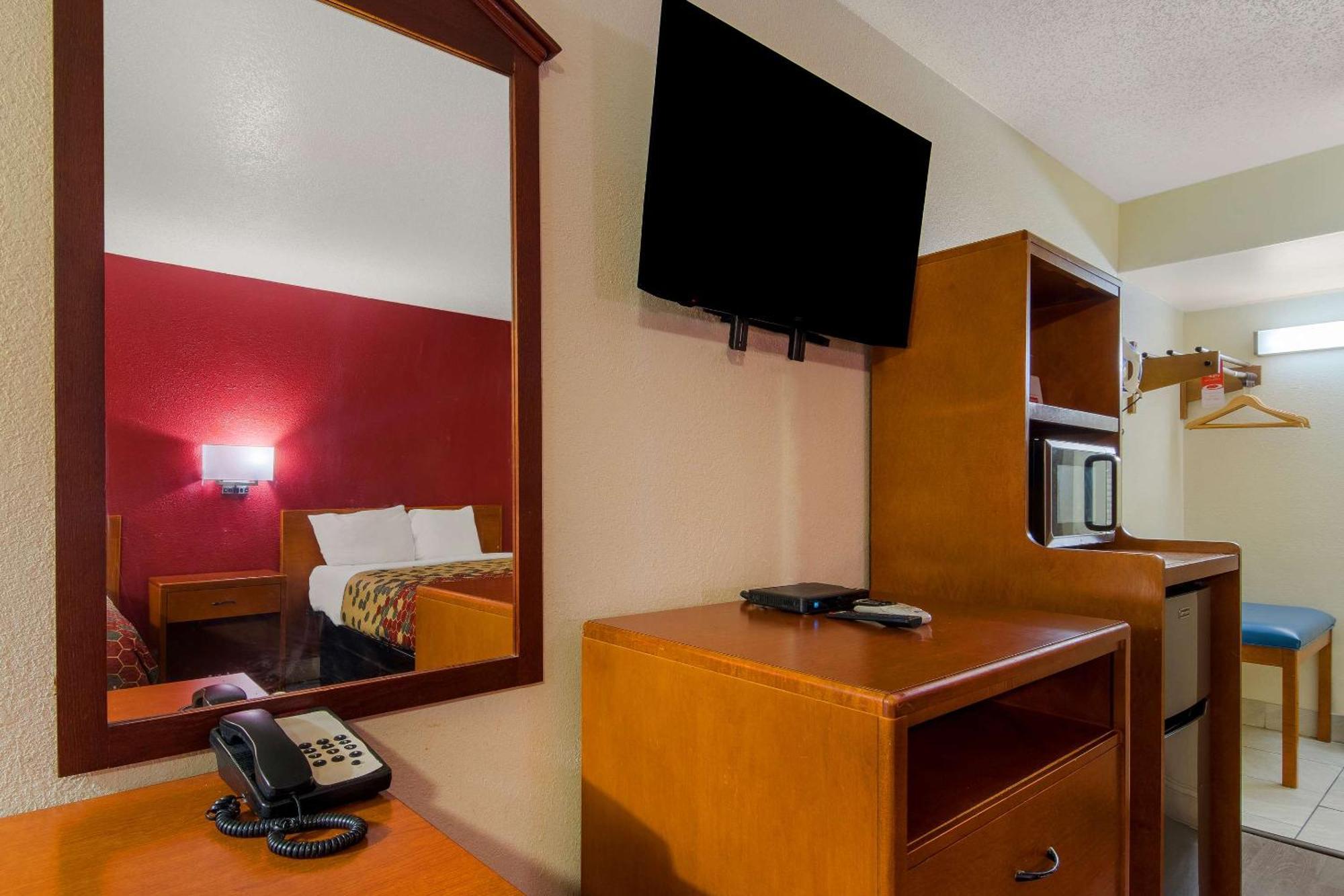 Econo Lodge Goldsboro Hwy 70 Экстерьер фото